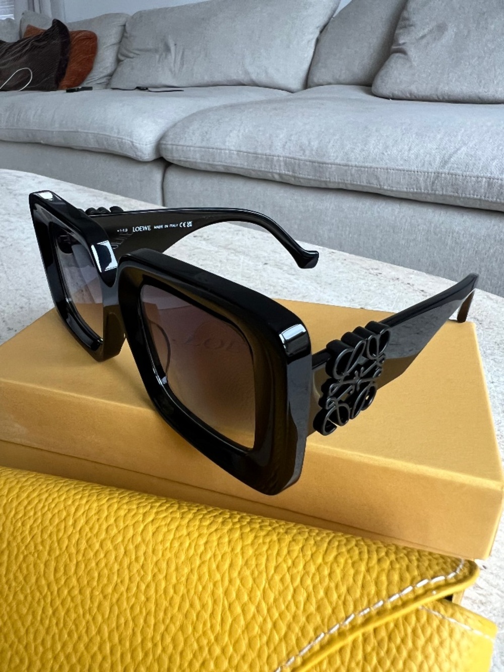 Loewe Anagram LW40176U Black Square Sunglasses – Made in Italy